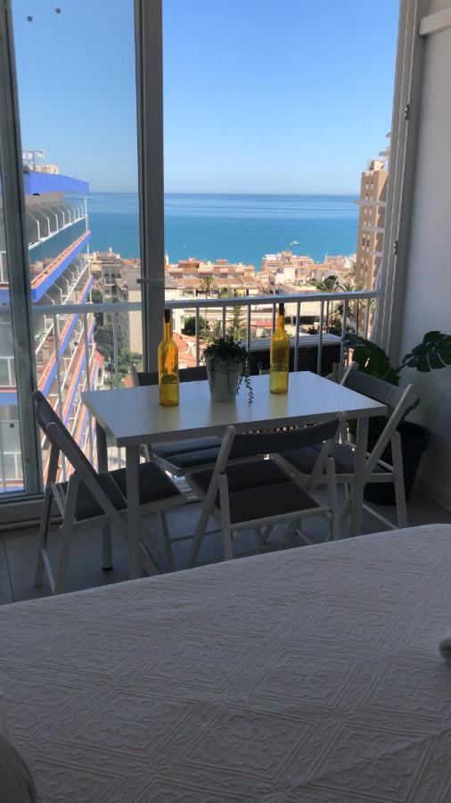 Apartamento Con Vistas Al Mar A Metros De La Playa Carihuela Soleil Apartment Torremolinos Exterior foto