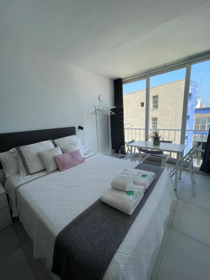 Apartamento Con Vistas Al Mar A Metros De La Playa Carihuela Soleil Apartment Torremolinos Exterior foto