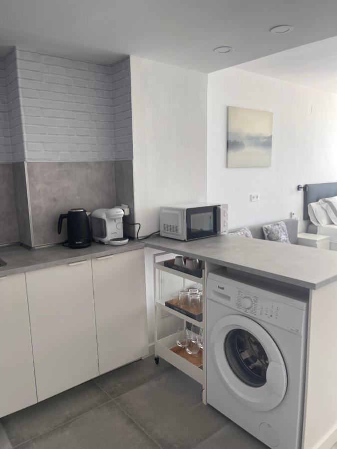 Apartamento Con Vistas Al Mar A Metros De La Playa Carihuela Soleil Apartment Torremolinos Exterior foto