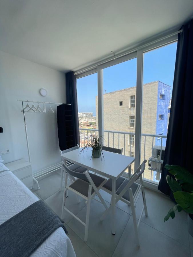 Apartamento Con Vistas Al Mar A Metros De La Playa Carihuela Soleil Apartment Torremolinos Exterior foto