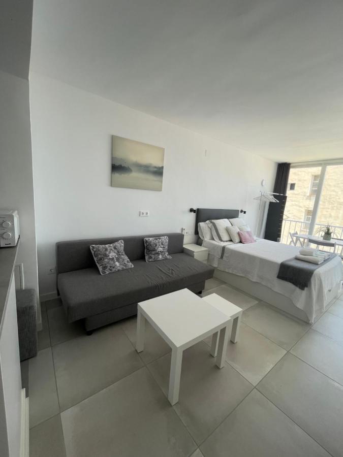 Apartamento Con Vistas Al Mar A Metros De La Playa Carihuela Soleil Apartment Torremolinos Exterior foto