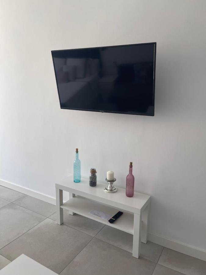 Apartamento Con Vistas Al Mar A Metros De La Playa Carihuela Soleil Apartment Torremolinos Exterior foto