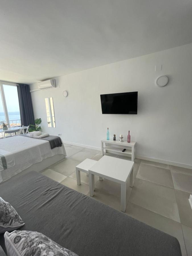 Apartamento Con Vistas Al Mar A Metros De La Playa Carihuela Soleil Apartment Torremolinos Exterior foto